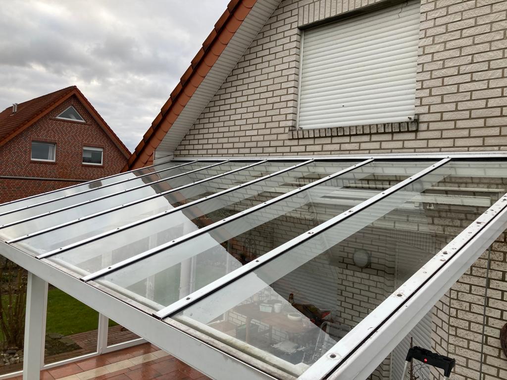 Terrassen Glasdach nach der Reinigung